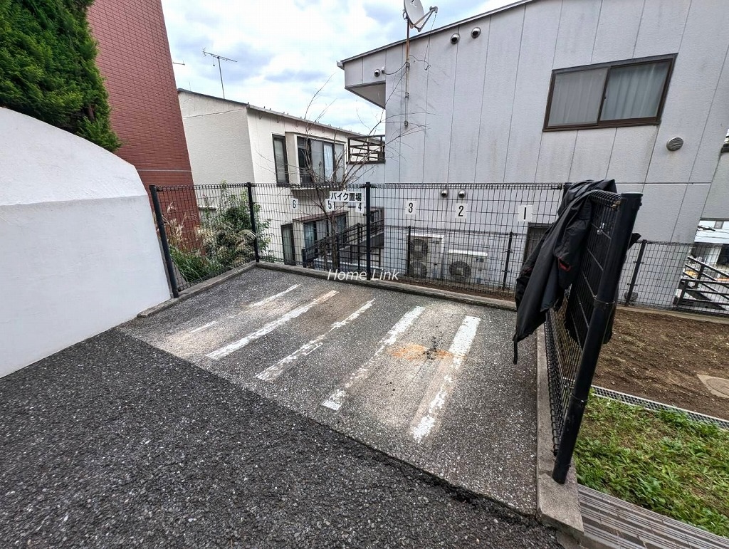 シャルマンコーポ板橋徳丸　バイク置き場